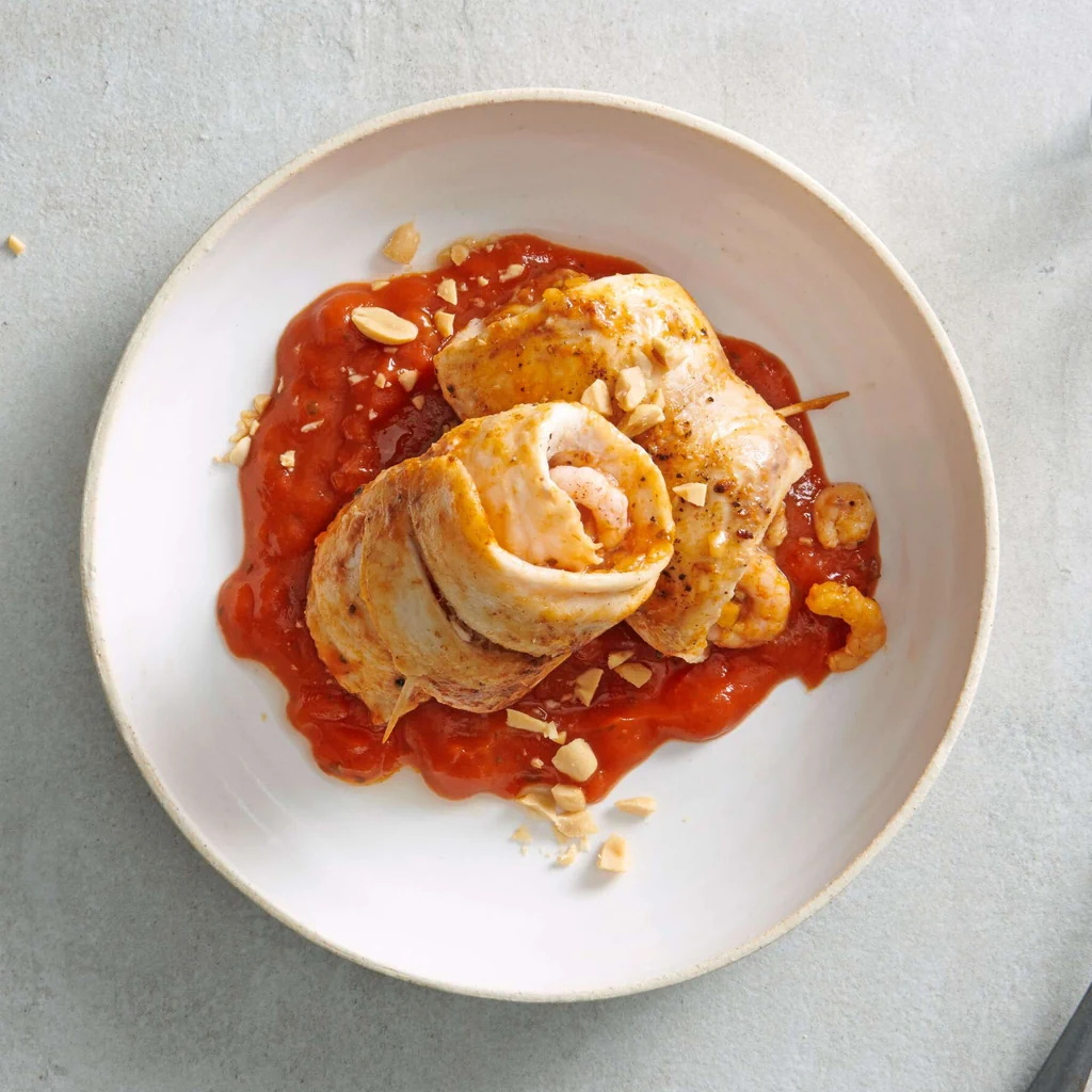 Involtini de poisson sur sauce tomate