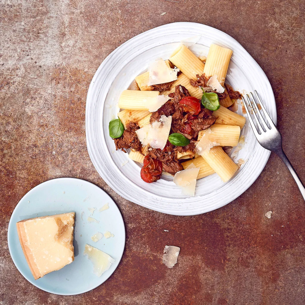 Pasta mit Bier-Rindsragout