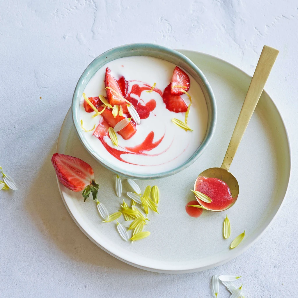 Erdbeer-Bowl mit Skyr