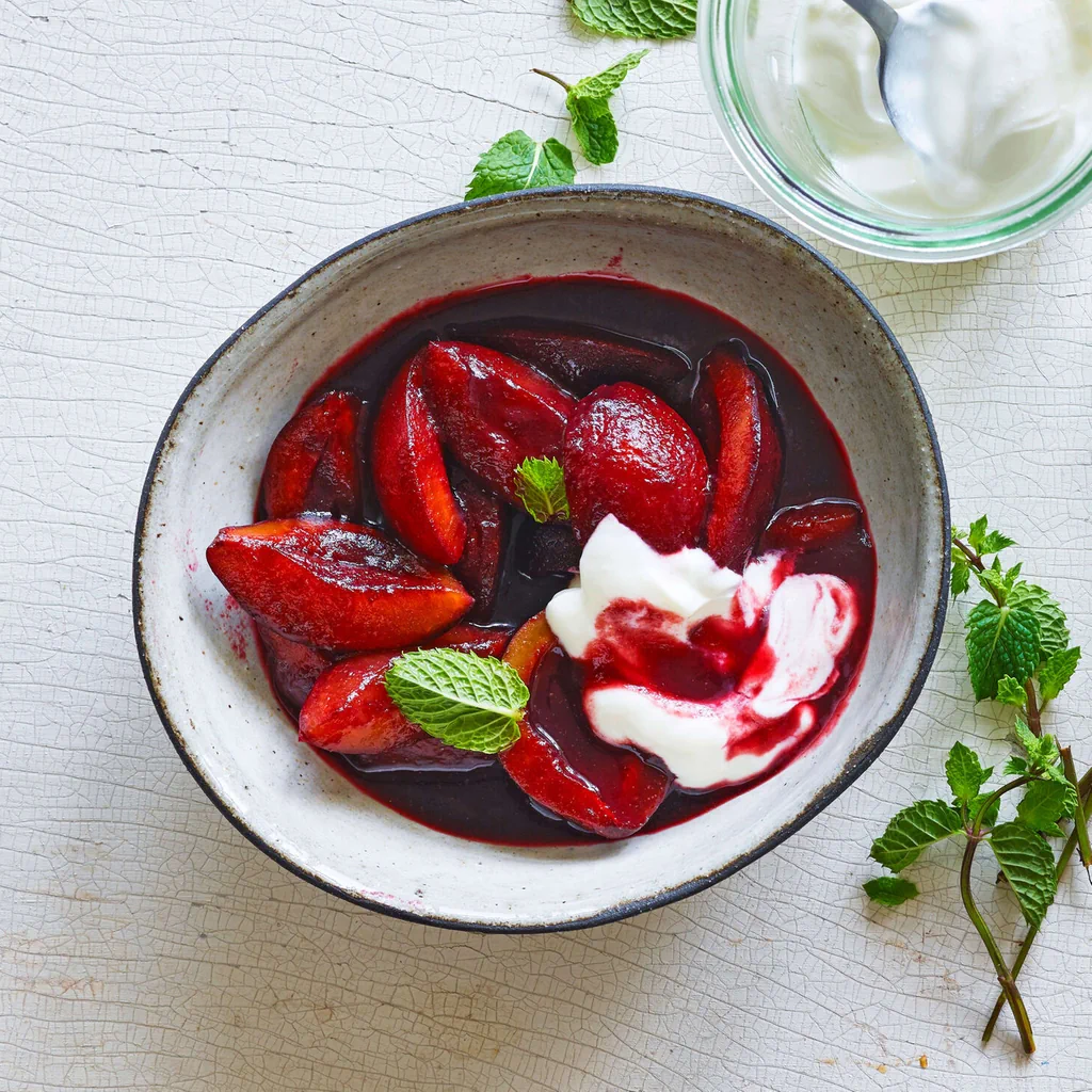 Marinierte Zwetschgen mit griechischem Joghurt