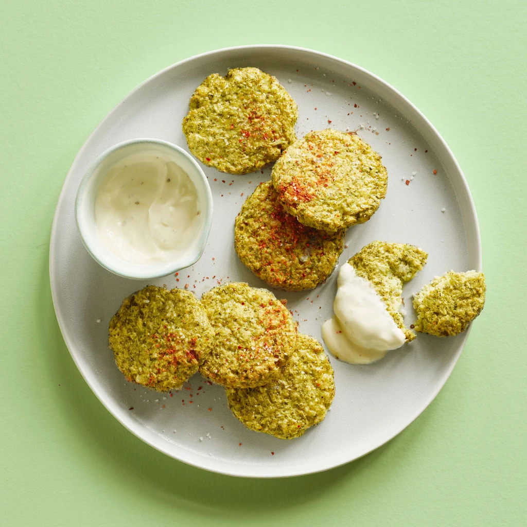 Broccoli-Plätzchen mit Joghurt