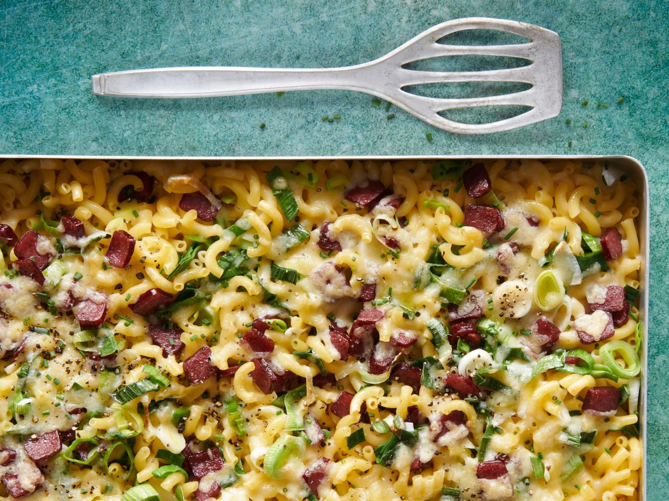 Gratin de cornettes au gendarme et au poireau