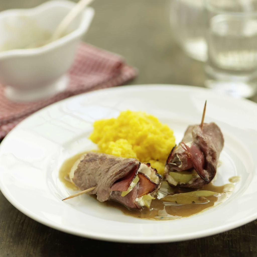 Involtini di cinghiale in salsa alla grappa