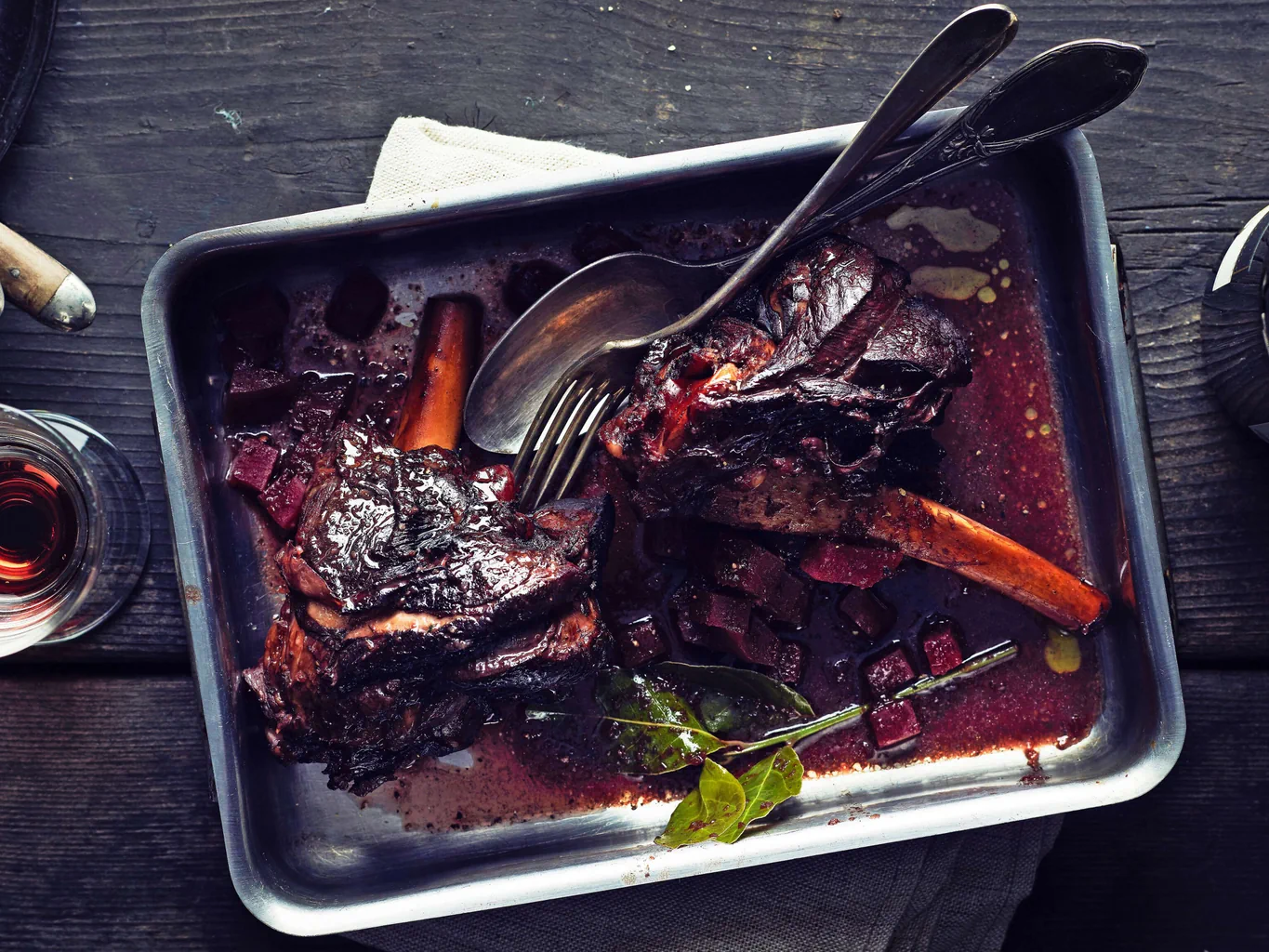 Lammhaxe in Balsamico geschmort