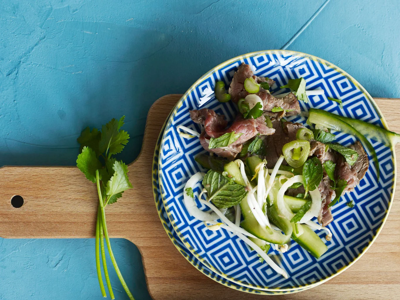Asiatischer Rindfleischsalat mit Ingwer-Knoblauch-Marinade