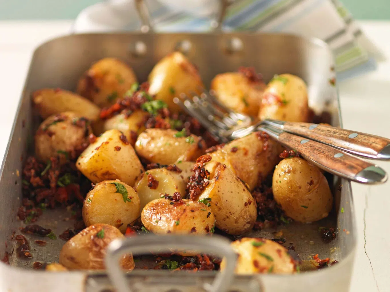 Pikante Blechkartoffeln