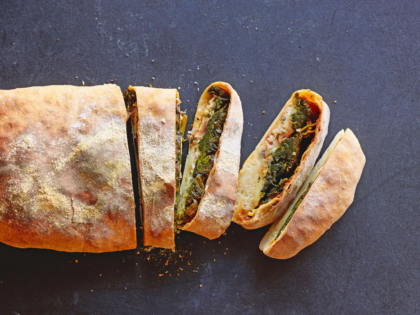 Spinat-Calzone mit Burrata