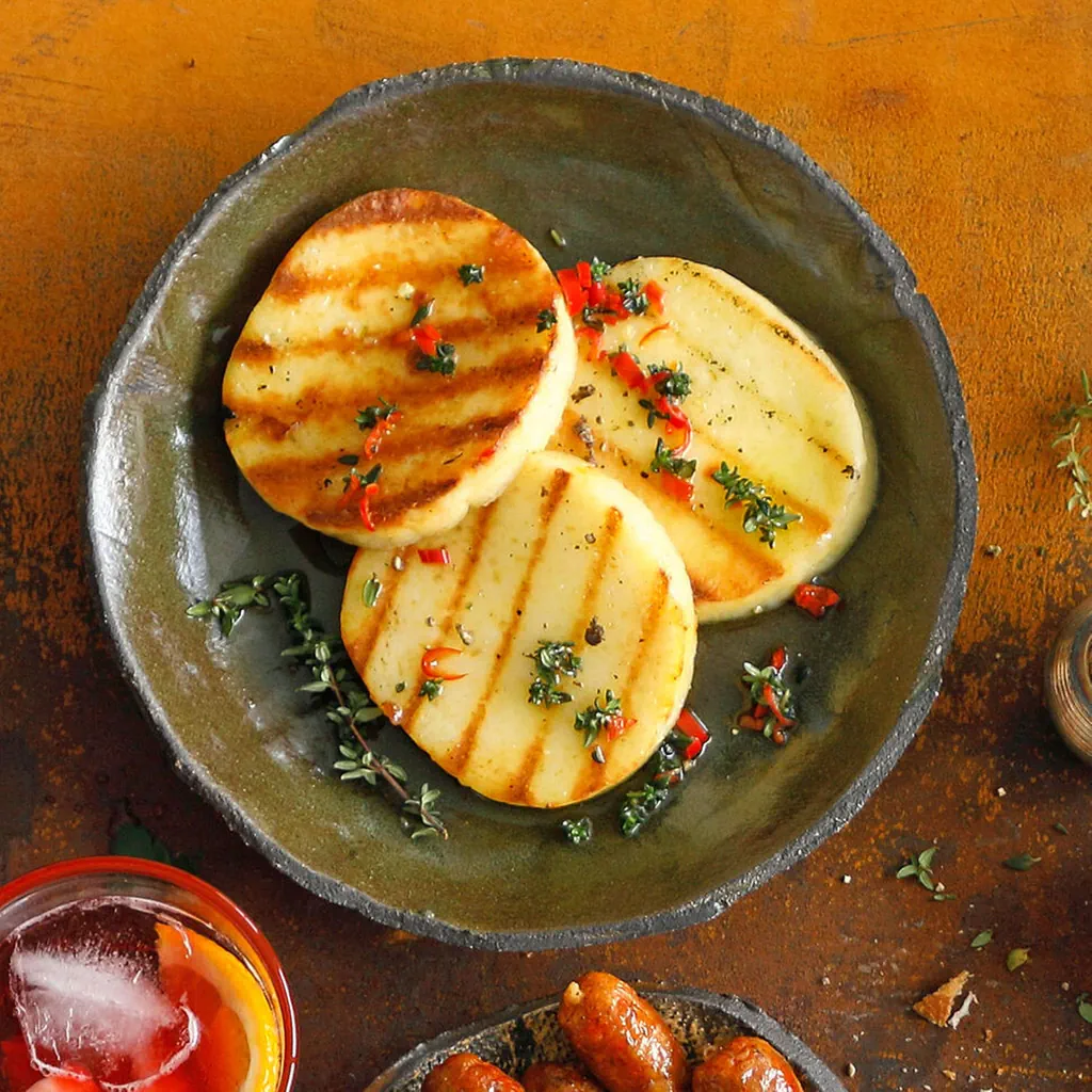Grillkäse mit Chiliöl