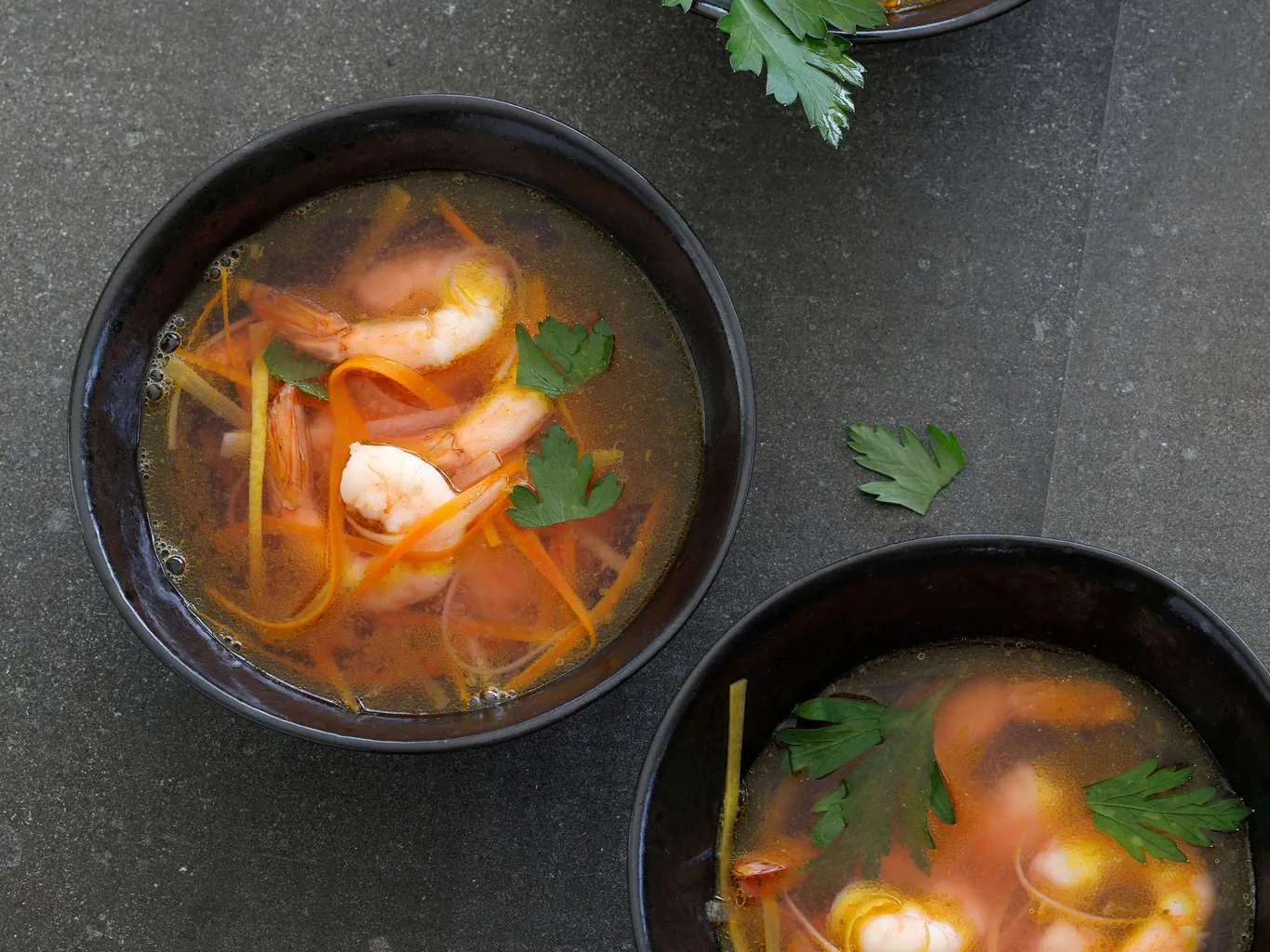 Zitronensüppchen mit Crevetten