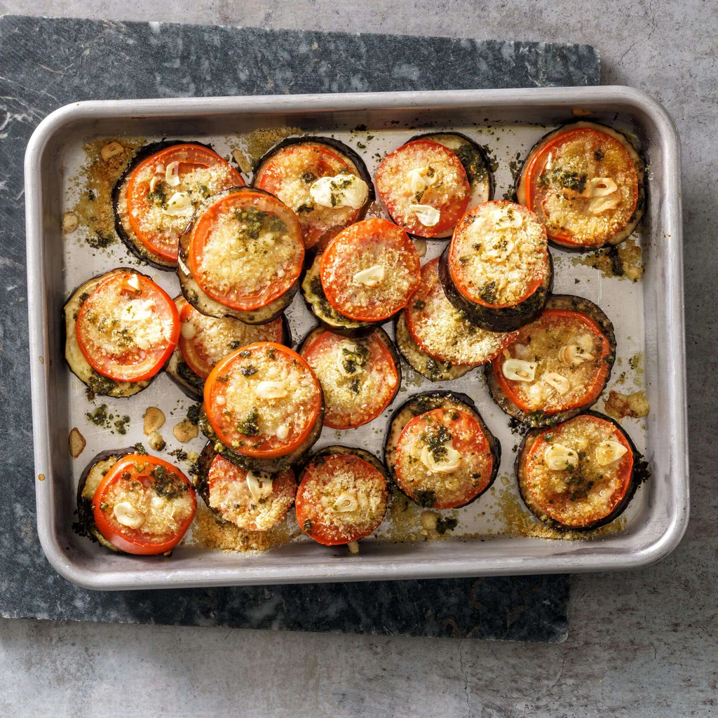 Rondelles de tomates et d'aubergines gratinées