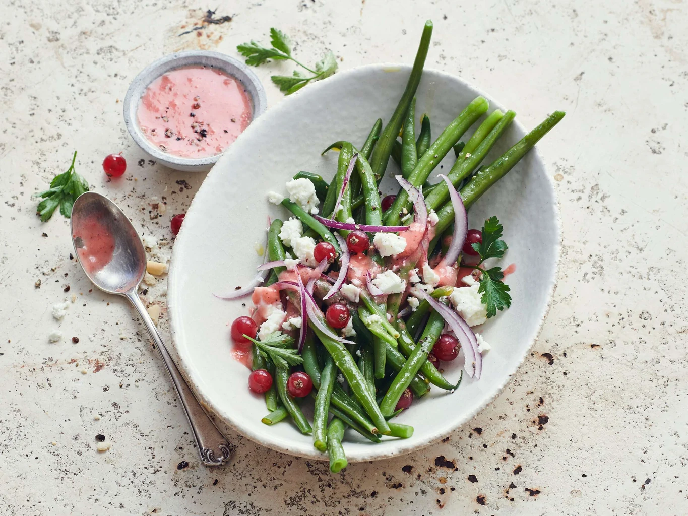 Haricots avec sauce fruitée et feta