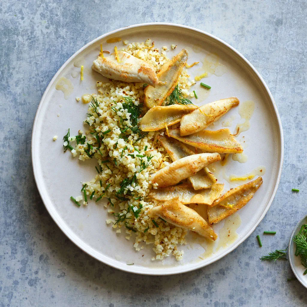 Filets de perche au beurre citronné avec chou-fleur