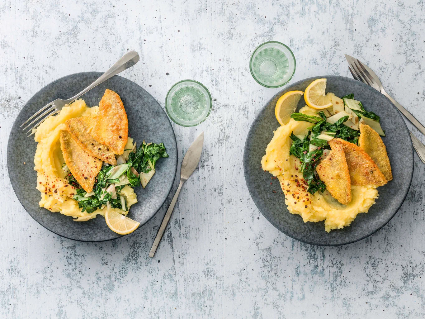 Gebratene Eglifilets mit Pastinakenpüree