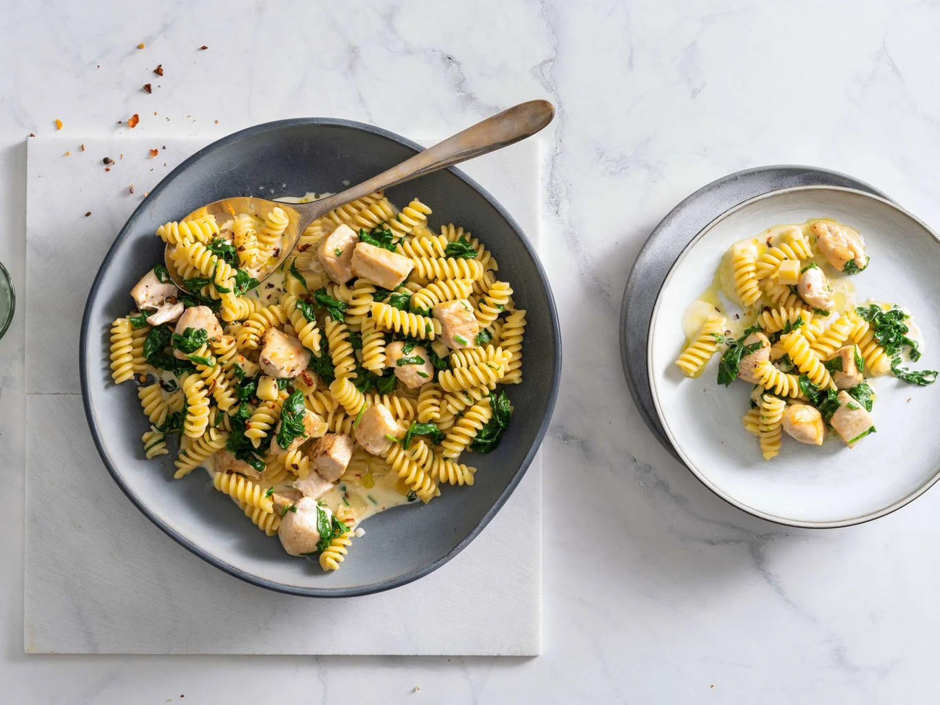 Fusilli mit Pouletwürfelchen an Käsesauce