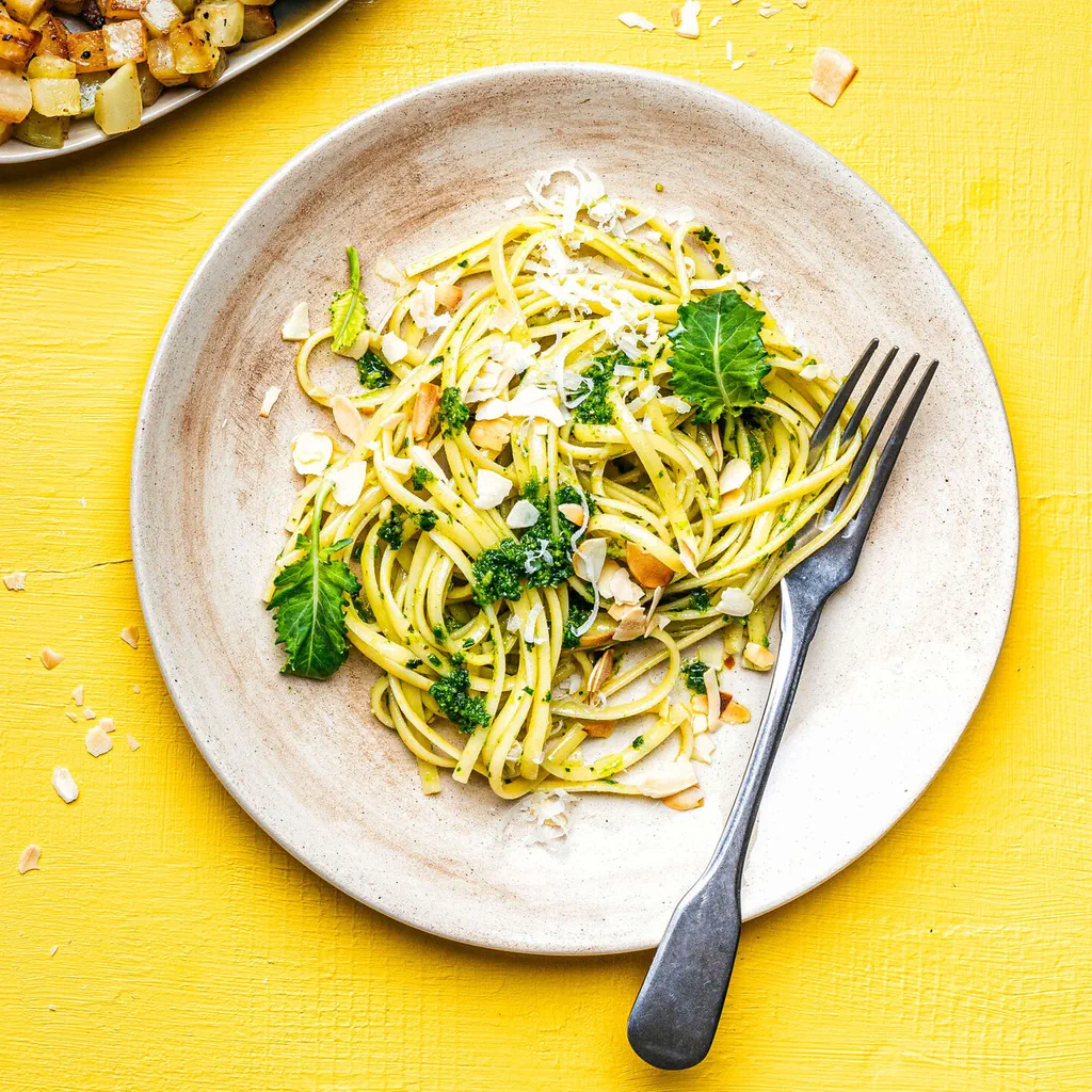 Linguine mit Kohlrabi-Pesto
