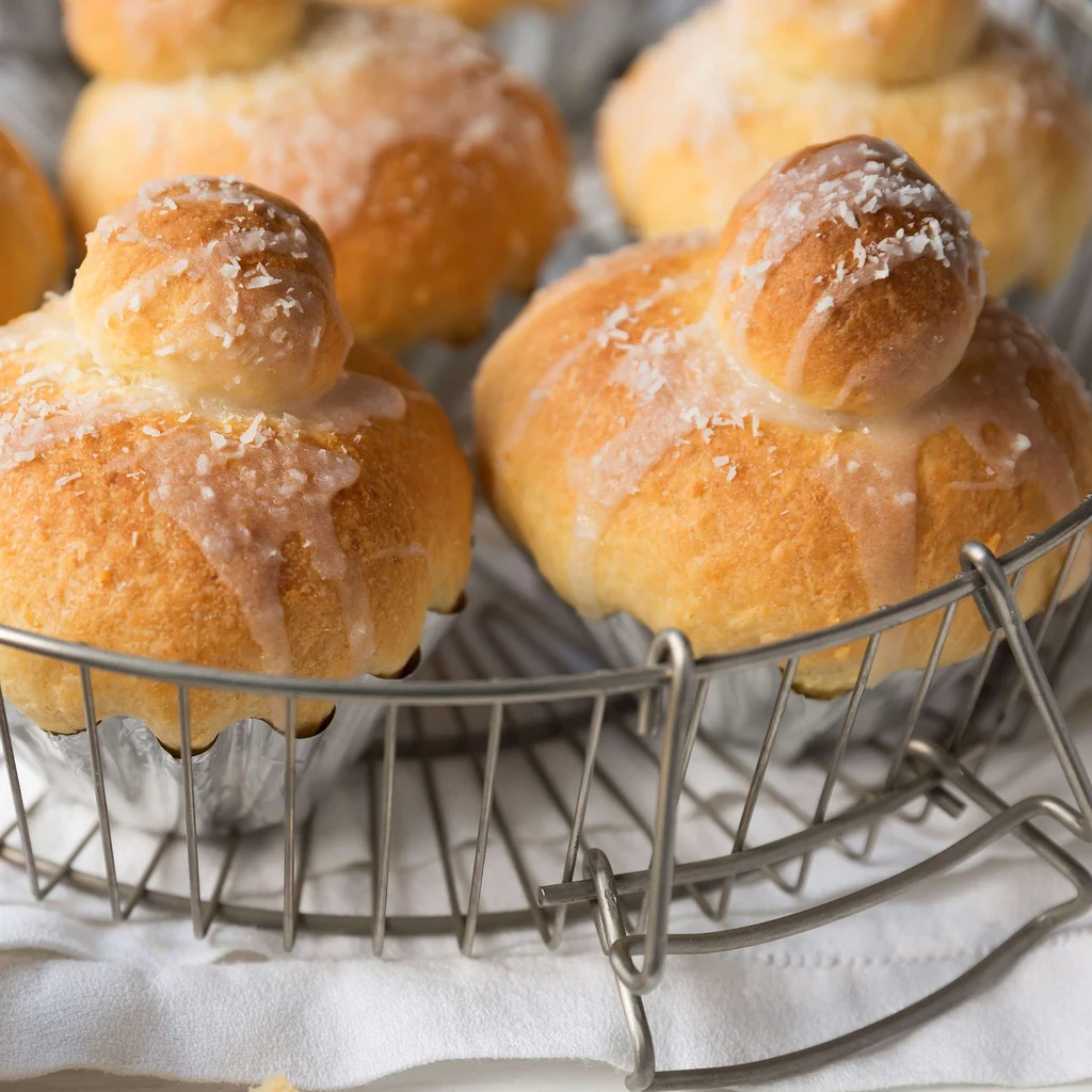 Kokos-Brioche mit Schokoladenkern