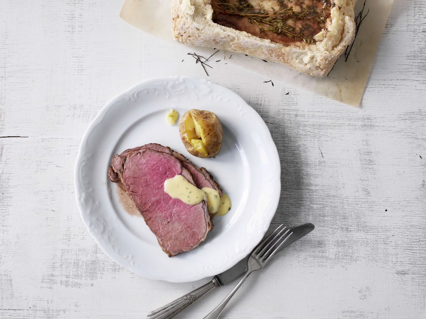 Rosbif au thym en croûte de sel
