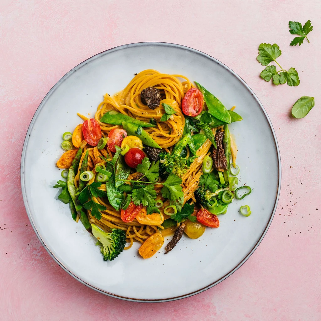 Vegane Spaghetti mit Gemüse-Morchel-Sauce