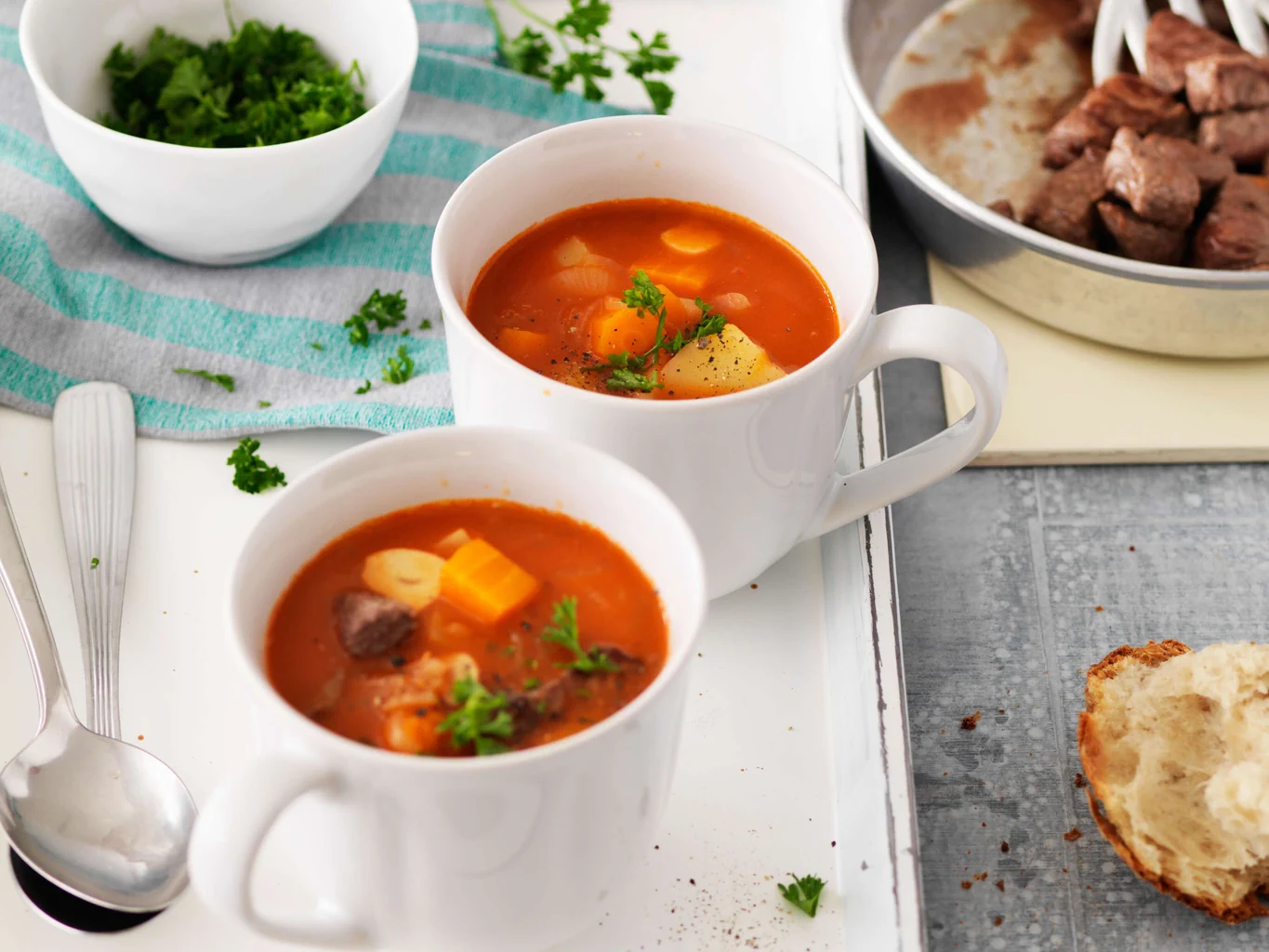 Gulaschsuppe mit Rindshuft