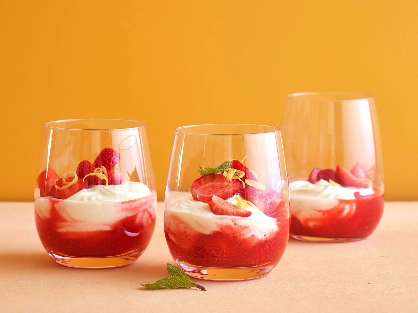 Crème marbrée aux fraises