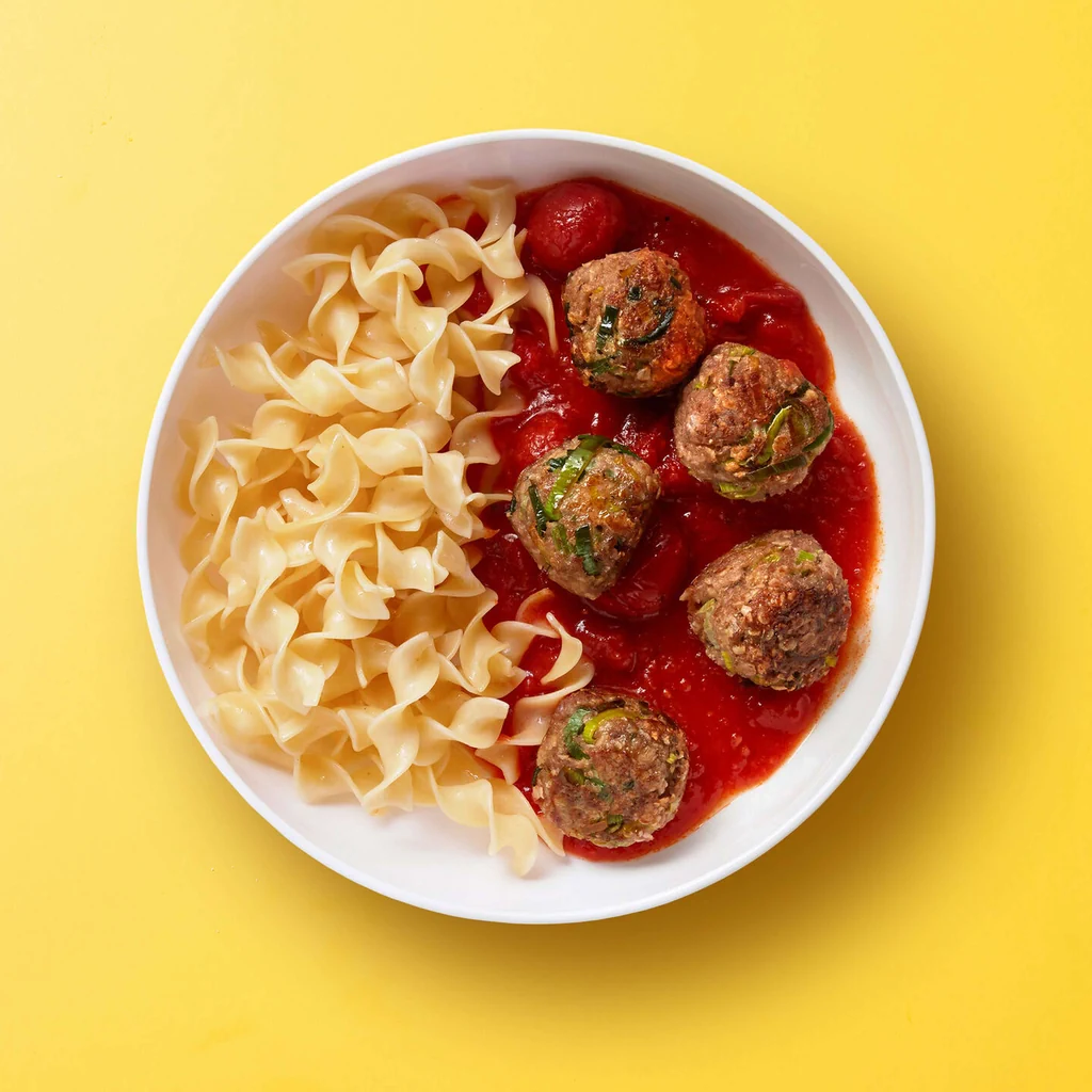 Sugo-Hackbällchen mit Nudeln